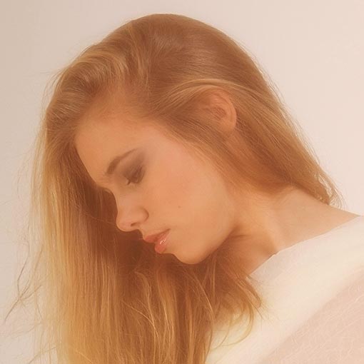 model Margot L