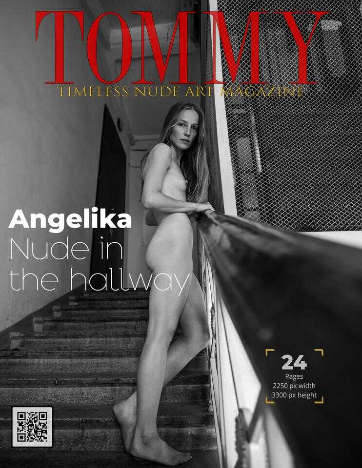 Angelika - Nude in the hallway